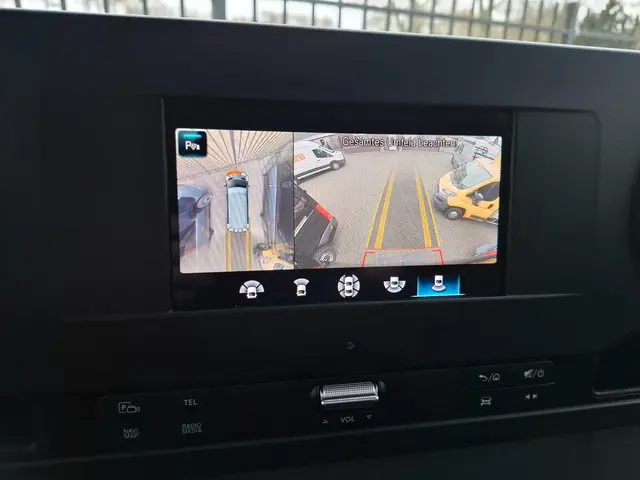 Mercedes-Benz Sprinter 317 1.9 CDI L2H2 RWD 2022 Diesel 8