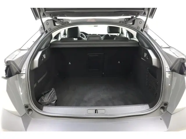 Peugeot 408 1.2T 130pk Allure Automaat 2024 Benzine 13