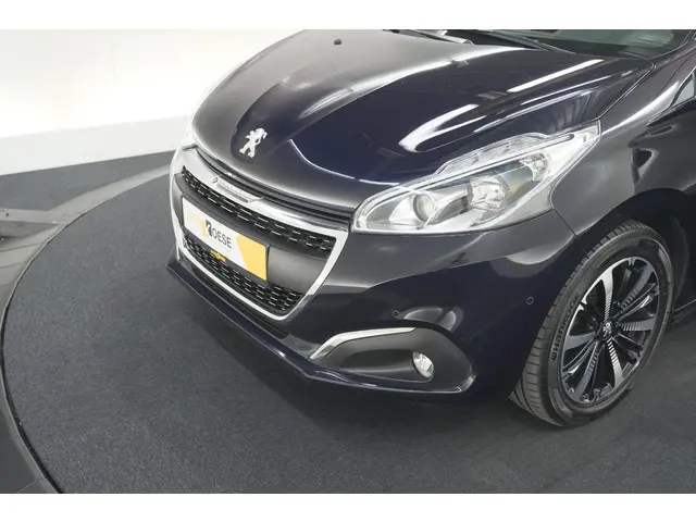 Peugeot 208 PureTech 110 Tech Edition 2018 Benzine 17
