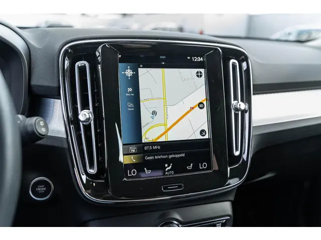 Volvo XC40 1.5 T2 Momentum Business 2021 Benzine 32