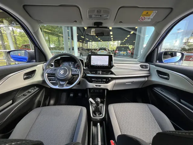 Suzuki Swift 1.2 Style Smart Hybrid 2025 Benzine 3