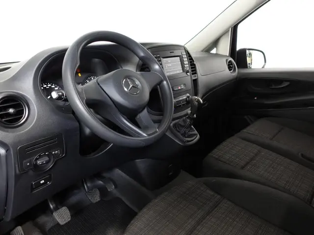 Mercedes-Benz Vito Lang 2021 Diesel 2