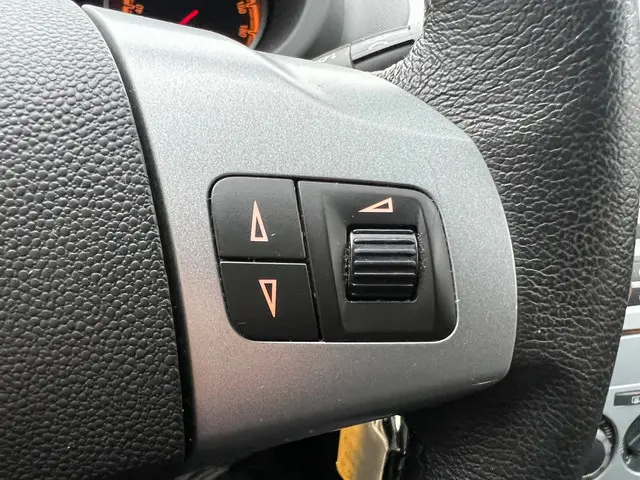 Opel Corsa 1.2-16V Rhythm Airco. PDC 2013 Benzine 19