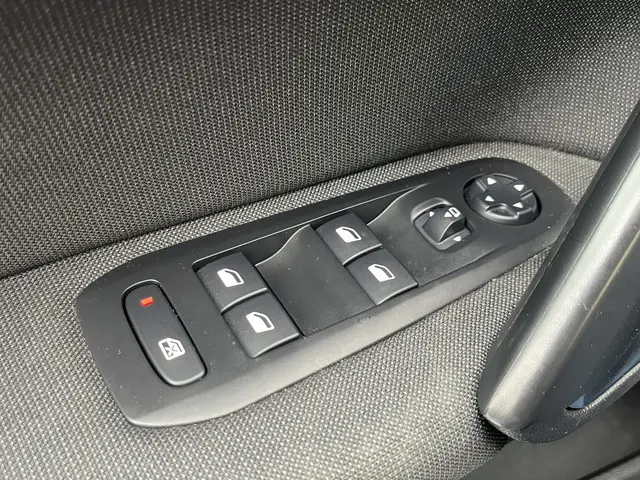 Peugeot 308 PureTech 130 EAT6 Allure 2018 Benzine 26