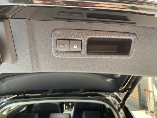 Lexus NX 300h AWD President Line 2020 Hybride Benzine 26