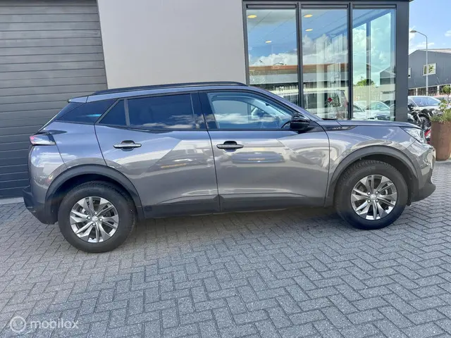 Peugeot 2008 1.2 PureTech Style 2023 Benzine 8
