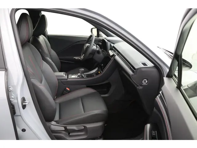 Lexus LBX Elegant 2WD 2025 Hybride Benzine 22