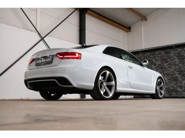 Audi RS5 Coupé 4.2 FSI RS5 quattro 2014 Benzine 32