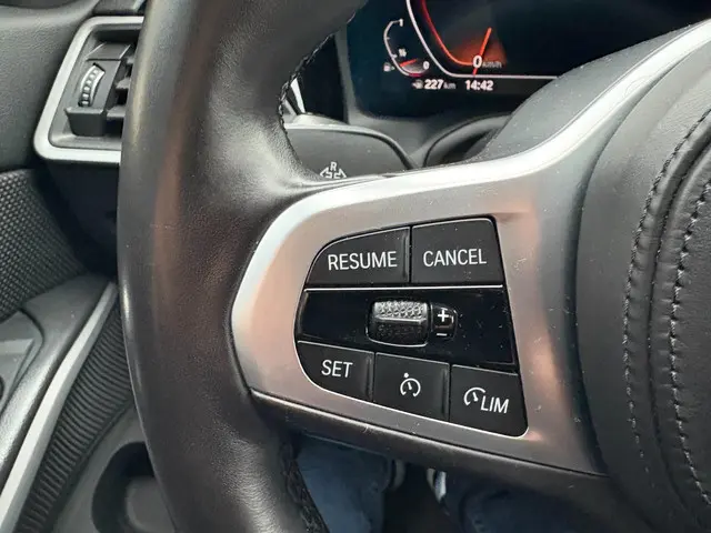 BMW 3 Serie Touring 320i High Executive M 2022 Benzine 20