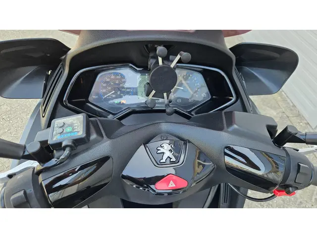 Peugeot Metropolis Scooter RS 400i 2015 Benzine 18