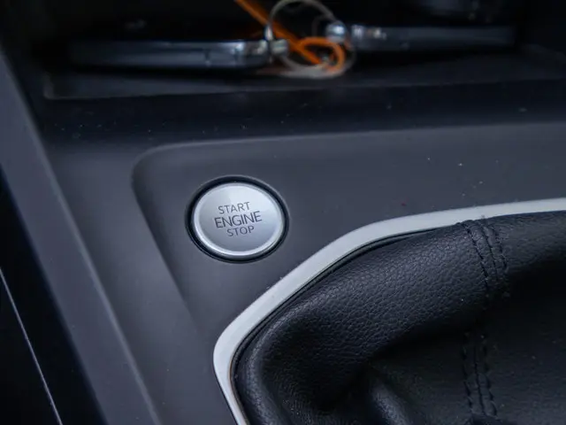 Volkswagen Golf 1.5 TSI Life 2020 Benzine 24