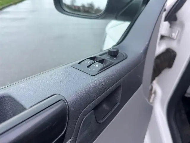 Volkswagen Transporter 2.0 TDI DC L1H2 2014 Diesel 10