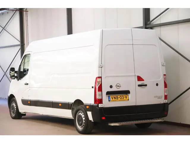 Opel Movano 2
