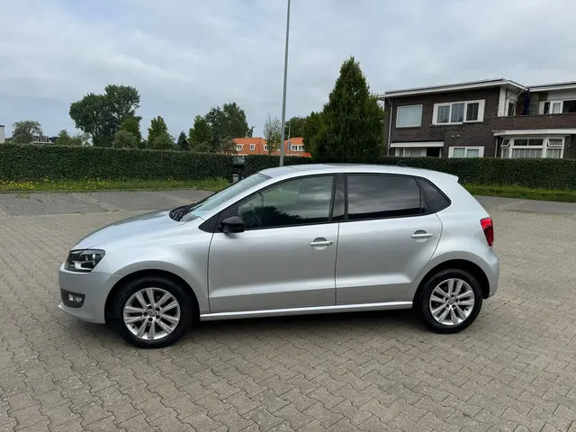 Volkswagen Polo 1.4-16V Highline 2013 Benzine 19