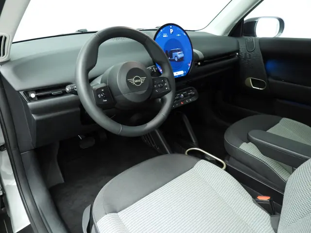 MINI 3-Deurs Cooper E 2024 Elektrisch 6