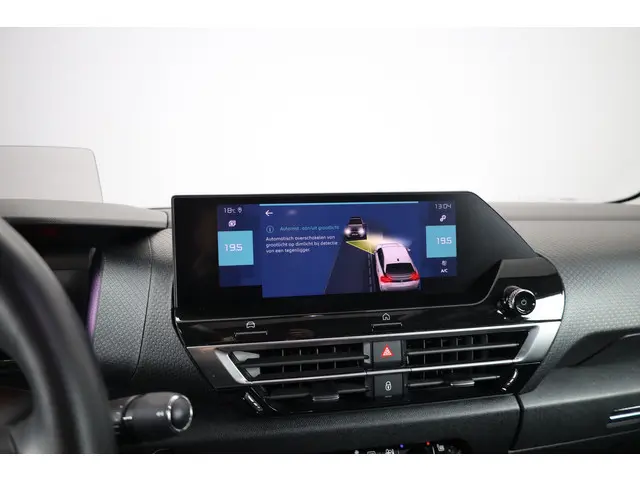 Citroën ë-C4 Shine 50 kw/h 2022 Elektrisch 24