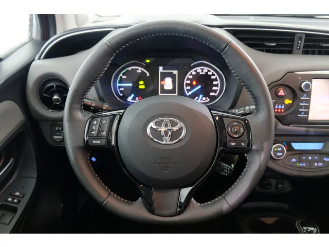 Toyota Yaris 1.5 Hybrid Active 2019 Hybride Benzine 9