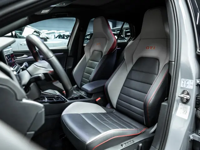 Volkswagen Golf 2.0 TSI GTI Clubsport 2024 Benzine 3