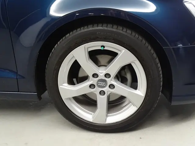 Audi A3 Limousine 35 TFSI Advance Sport 2020 Benzine 12