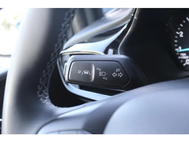 Ford Fiesta 1.0 EcoBoost Hybrid Titanium 2022 Benzine 22