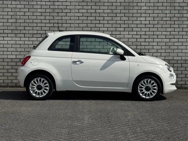 Fiat 500 1.0 Hybrid Lounge 2021 Benzine 18