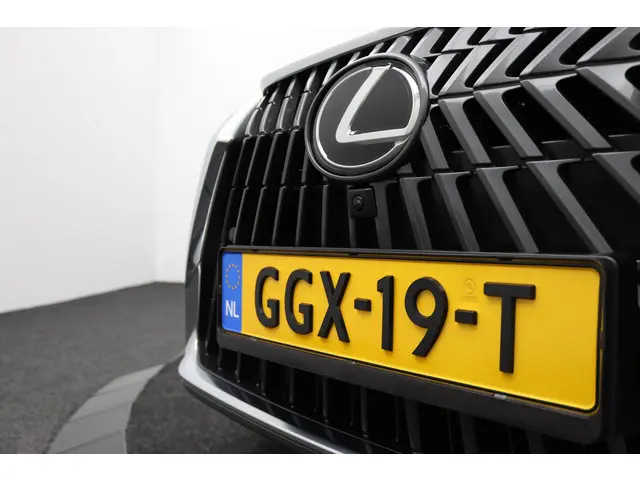 Lexus ES 300h Executive Line 2024 Hybride Benzine 39