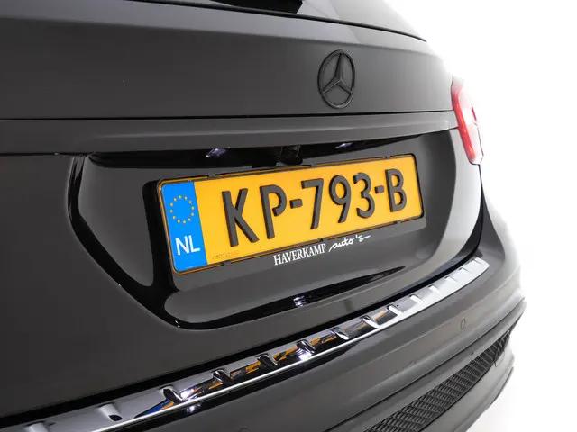 Mercedes-Benz GLA 45 AMG 4-Matic 2015 Benzine 28