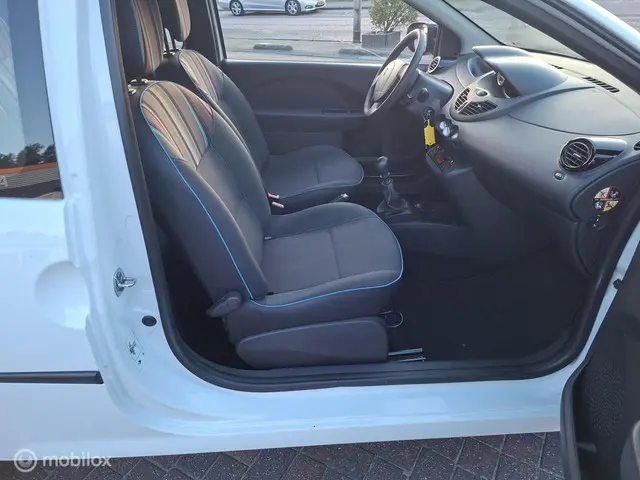 Renault Twingo 1.2 16V Parisienne 2014 Benzine 11