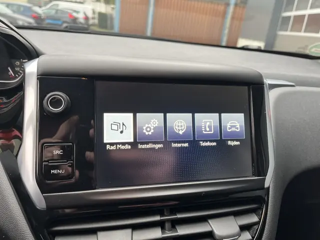 Peugeot 208 1.0 PureTech Access 2015 Benzine 11