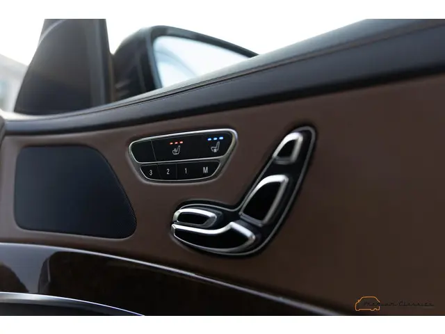 Mercedes-Benz S-Klasse 500 Maybach 2015 Benzine 48