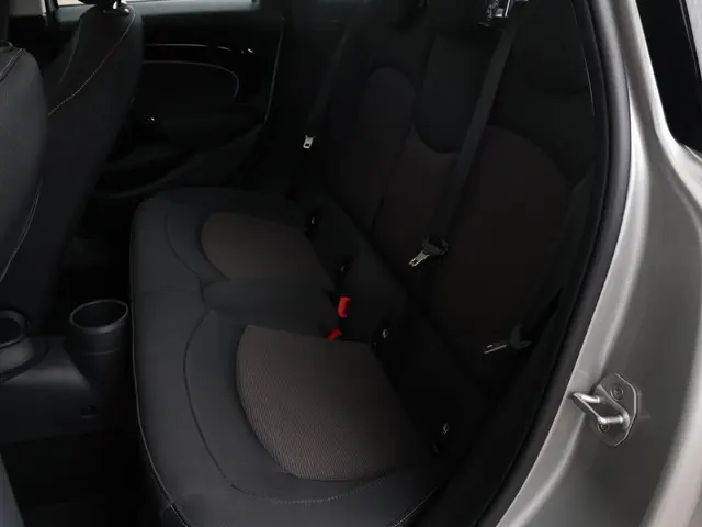 MINI Cooper Mini 1.5 Camden Edition 2023 Benzine 39