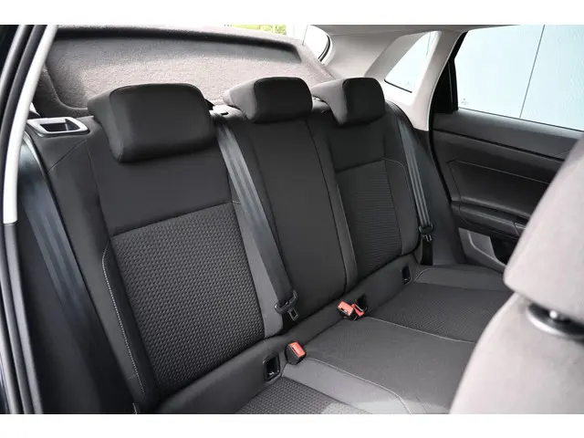 Volkswagen Polo 1.0 TSI Comfortline 2021 Benzine 13