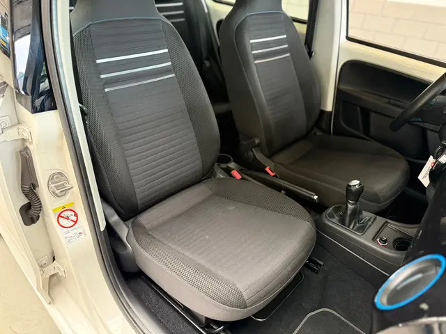 Volkswagen up! 1.0 up! Edition BlueMotion 2014 Benzine 11