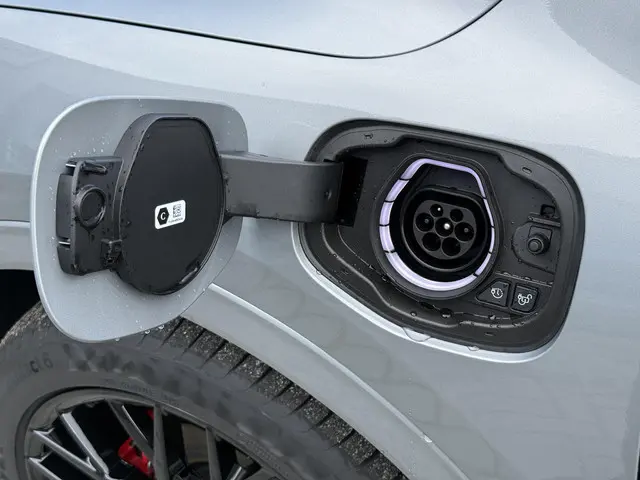 Ford Kuga 2.5 PHEV ST-Line X 2025 Hybride Benzine 15