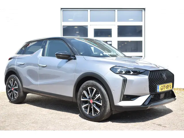 DS DS 3 PureTech 130 EAT8 Performance Line 2024 Benzine 10