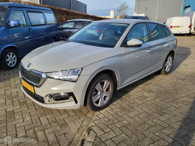 Škoda Scala 1.0 TSI Monte Carlo 2024 Benzine 2