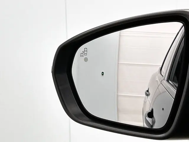 Peugeot 3008 1.6 e-THP Blue Lease Premium 2018 Benzine 12