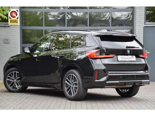 BMW X1 sDrive18i 2024 Benzine 4