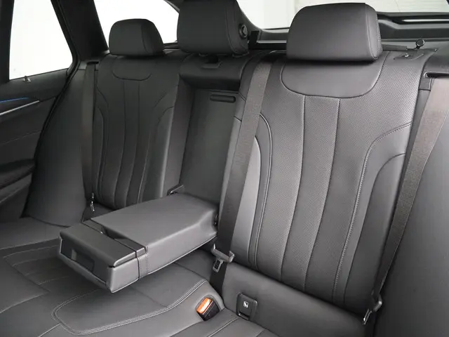 BMW 5 Serie Touring 530e xDrive 2024 Hybride Benzine 14
