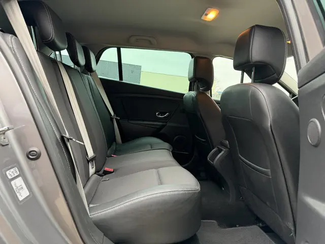 Renault Mégane Estate 1.2 TCe Bose SartStop 2013 Benzine 9