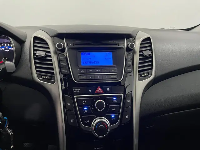 Hyundai i30 1.4 AIRCO PDC LMV 2014 Benzine 10