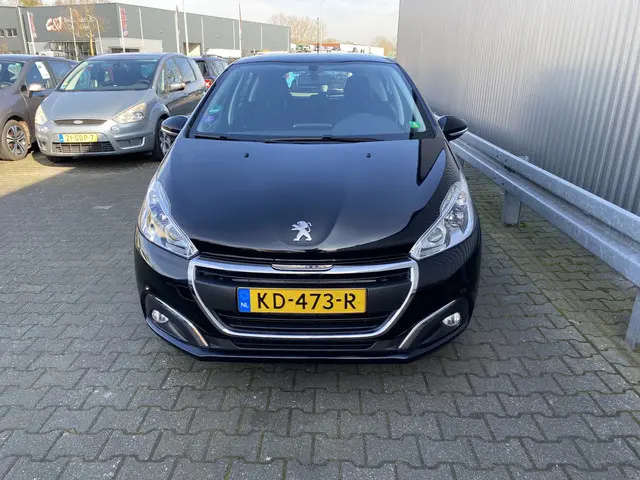 Peugeot 208 1.2 PureTech Blue Lease 2016 Benzine 7