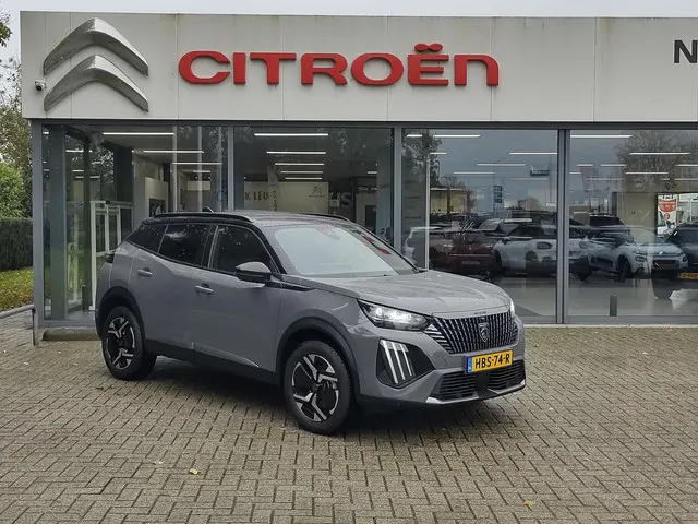 Peugeot 2008 1.2 Hybrid 136 GT 2025 Hybride Benzine 3