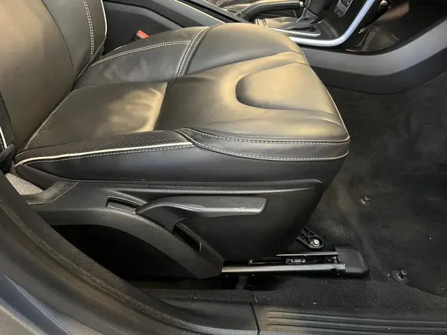 Volvo V40 T3 Polar+ Sport Automaat 2019 Benzine 30