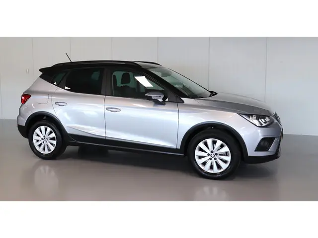 SEAT Arona 1.0 TSI Style Business Intense 2019 Benzine 4