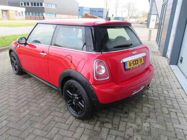 MINI One Mini 1.6 Holland Street 2013 Benzine 4