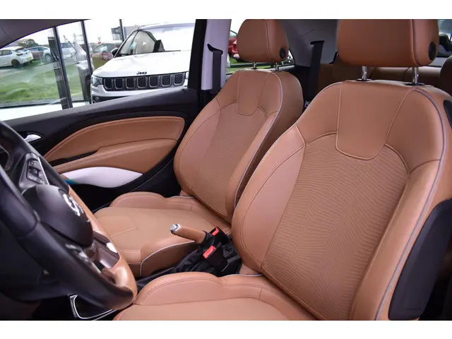 Opel ADAM 1.0 Turbo Rocks 2015 Benzine 8