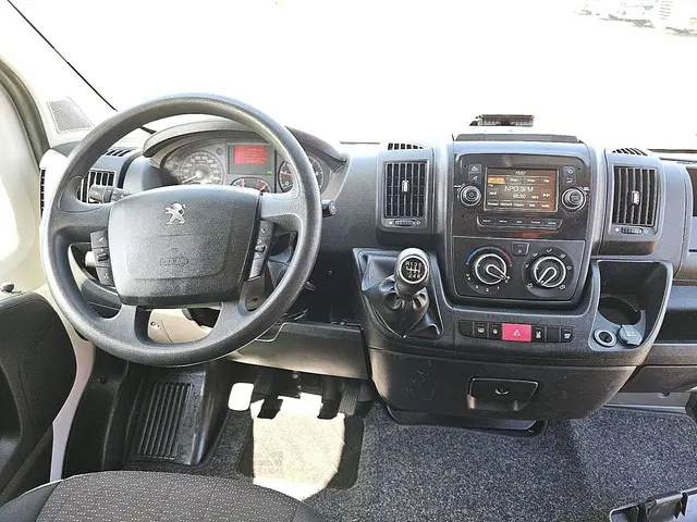 Peugeot Boxer 2.2 2022 Diesel 8