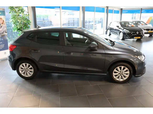 SEAT Ibiza 1.0 TSI Style Business Intense 2021 Benzine 6