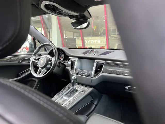Porsche Macan 3.6 Turbo 2017 Benzine 32